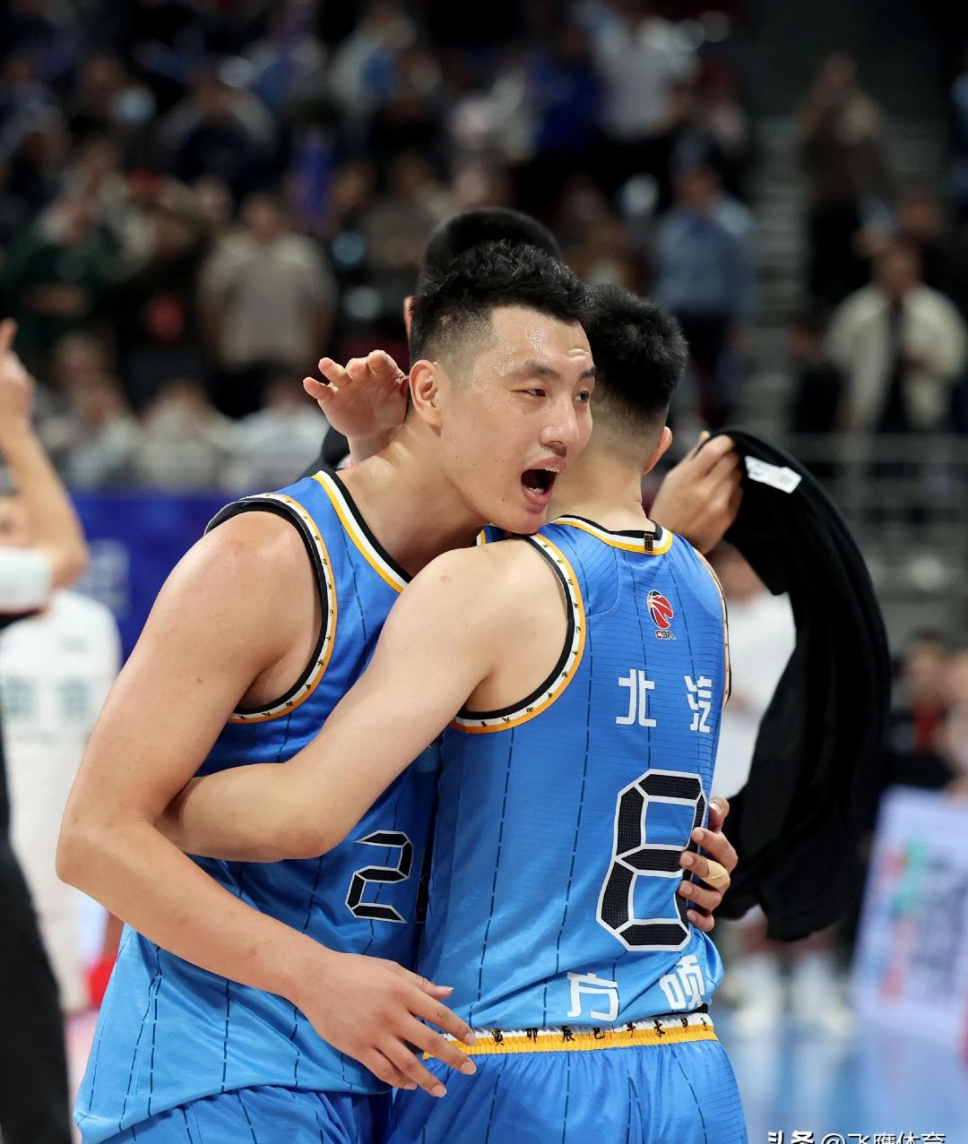 北京队力克鹈鹕，乔治关键制胜