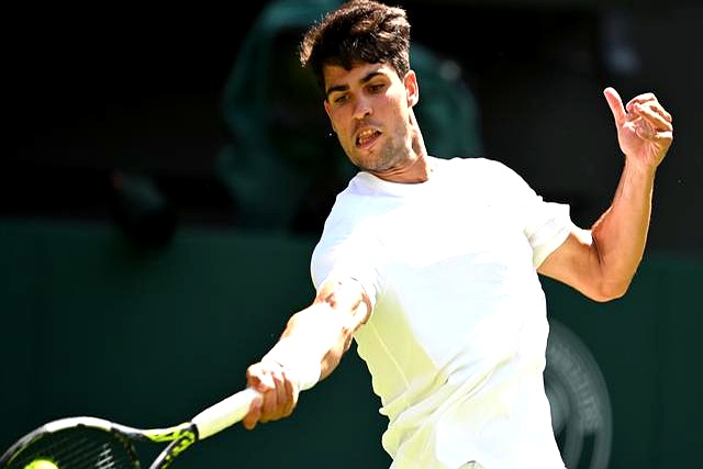 年终总决赛险胜温网,阿尔卡拉斯刷新纪录 年终总决赛险胜温网,阿尔卡拉斯刷新纪录