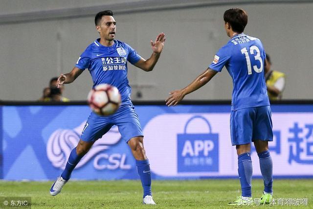 世界劲旅再战,球迷欢呼雀跃 世界劲旅再战,球迷欢呼雀跃