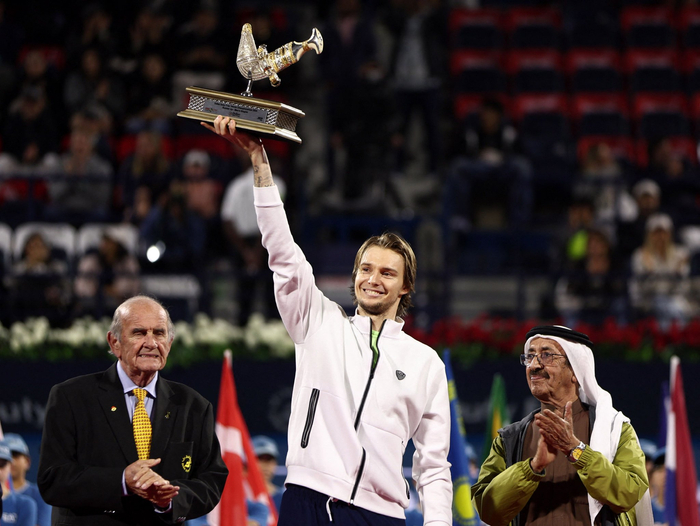 阿联酋篮球联赛强队资格赛晋级四强