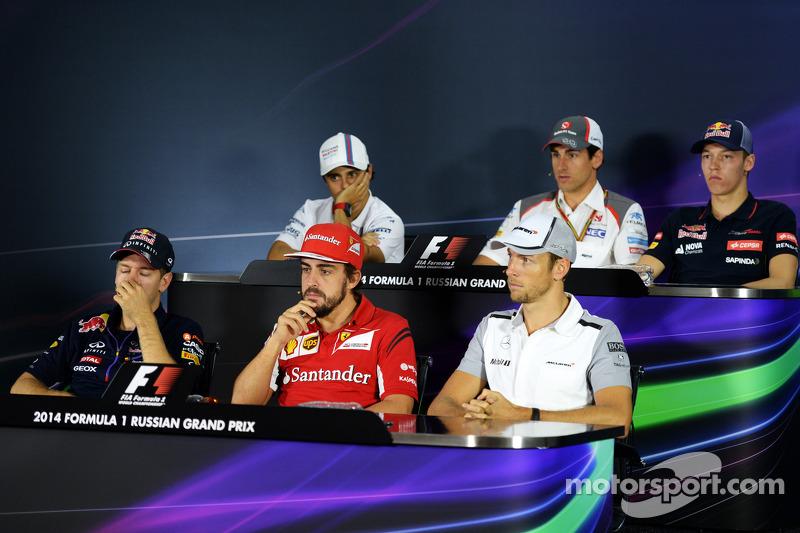 索伯车队翻盘法拉利，阿隆索带队取胜