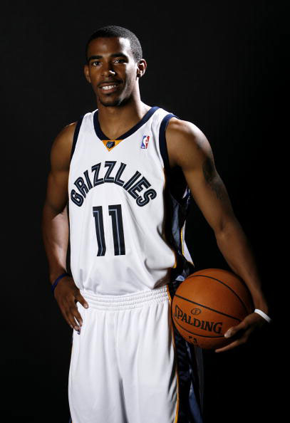 太阳横扫灰熊,易建联惊艳四座 太阳横扫灰熊,易建联惊艳四座