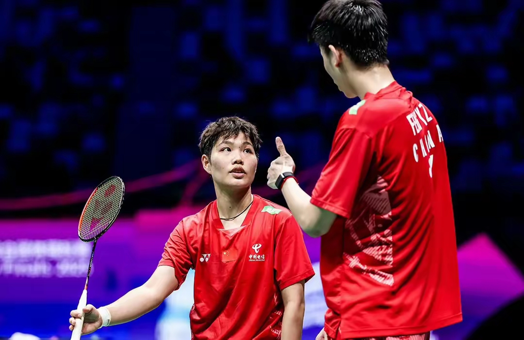 日本队轻取泰国队，黄鸭组合状态火热