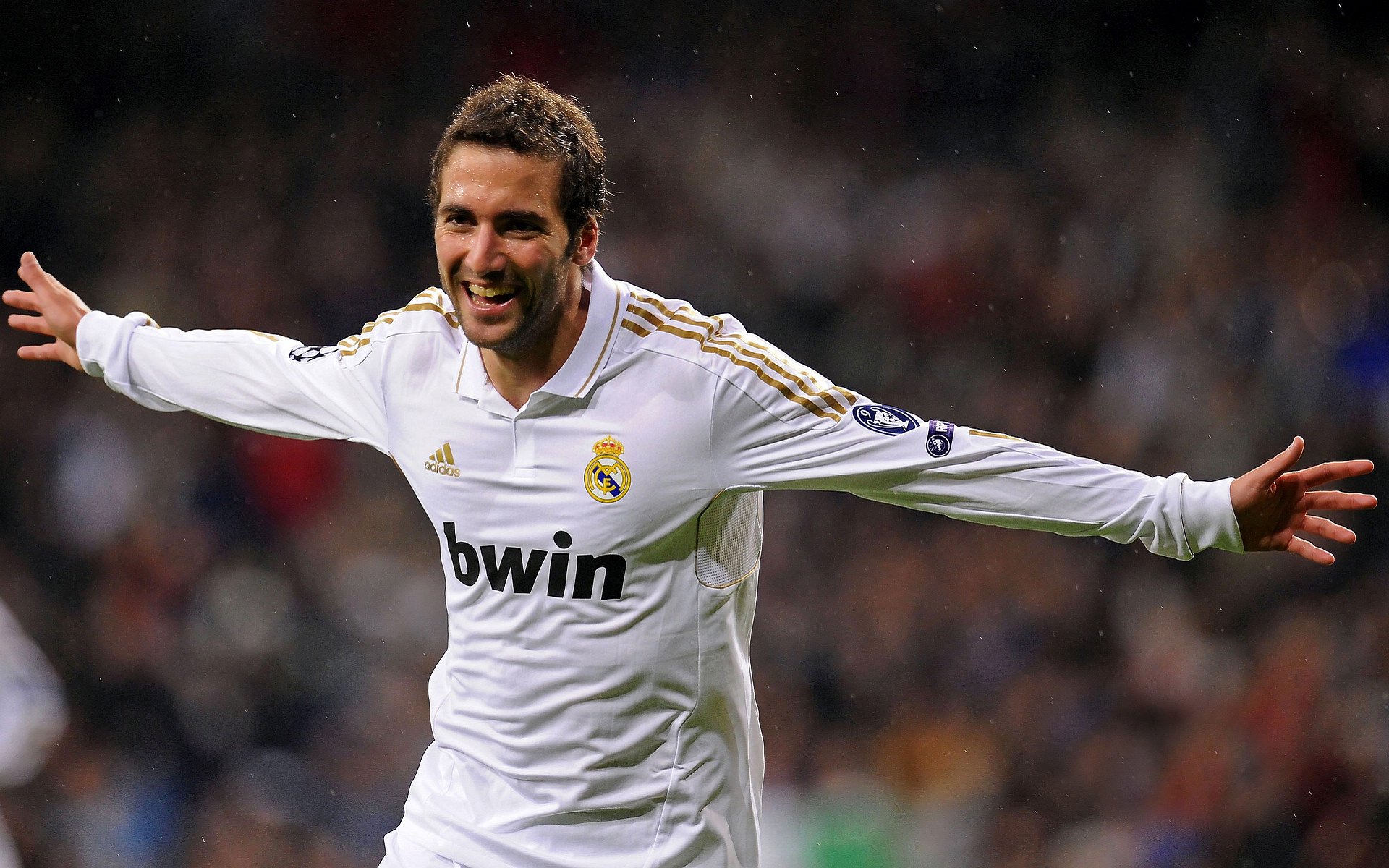 从沙特爆冷玻利维亚到巴雷拉在意甲接管比赛，足球世界里的意外与必然