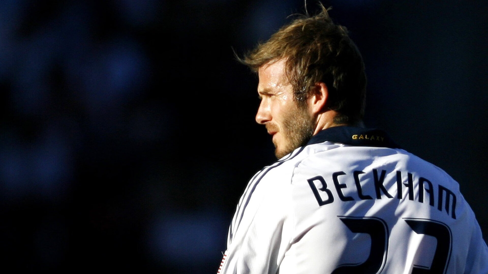 世界排名争夺战焦点战，广厦队一波带走骑士