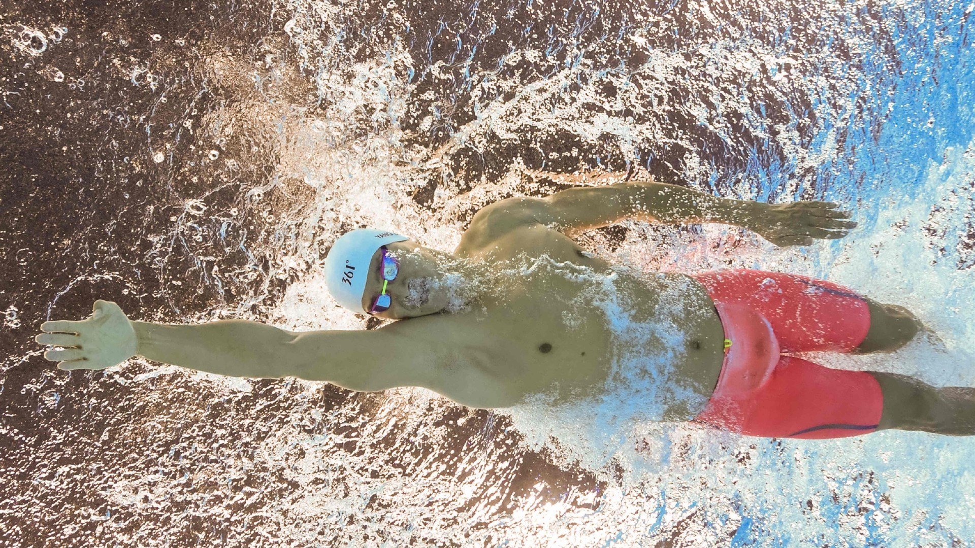 东决关键战之夜，范弗利特稳定输出不掉线，沉默的引擎与胜利的节拍器