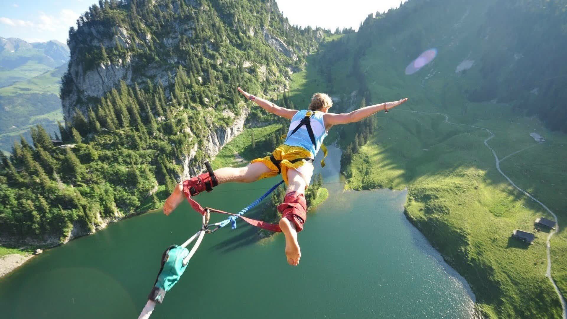 独步英伦的两种王权,曼城以钢铁洪流加冕,孙兴慜用孤胆热血破局